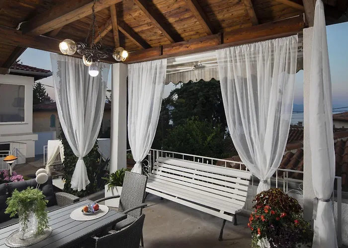 Nika 3 公寓 伊卡